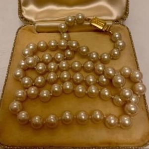 Vinatge Monet Pearl Necklace